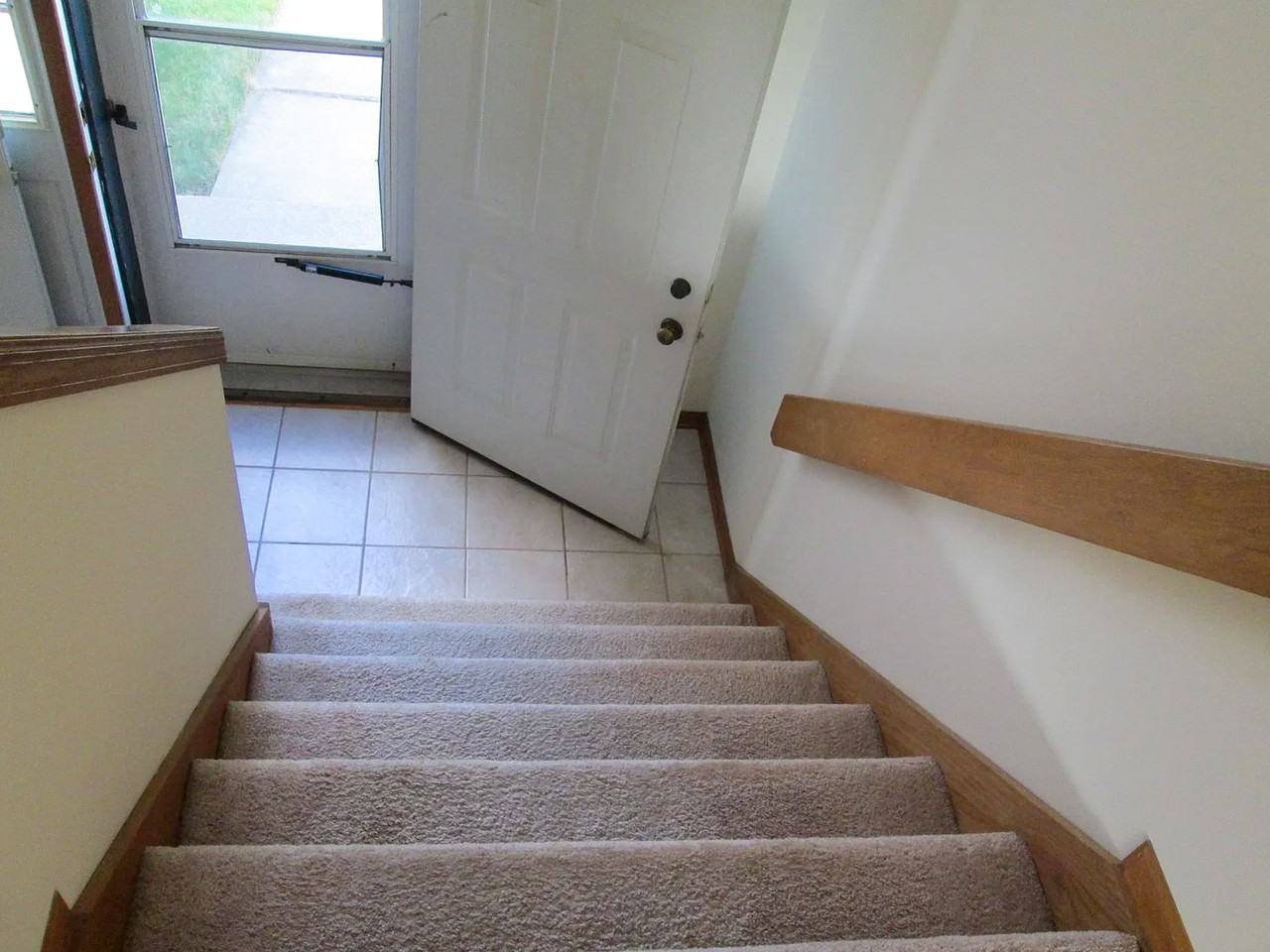 746A Crawford Dr #1 - Photo 5 of 12