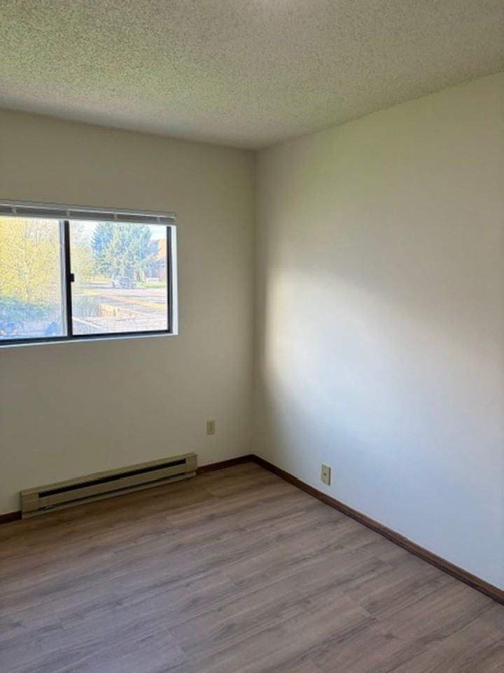 217 S 18th Ave #D - Photo 7 of 17