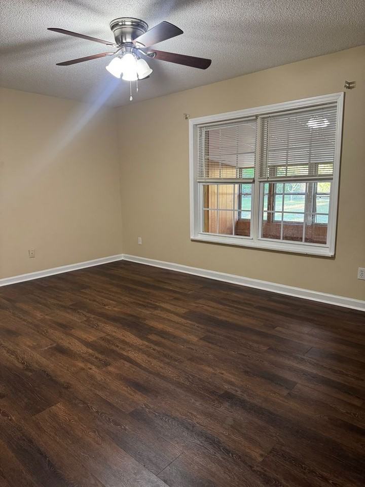 2400 Spring Creek Hwy - Photo 5 of 6