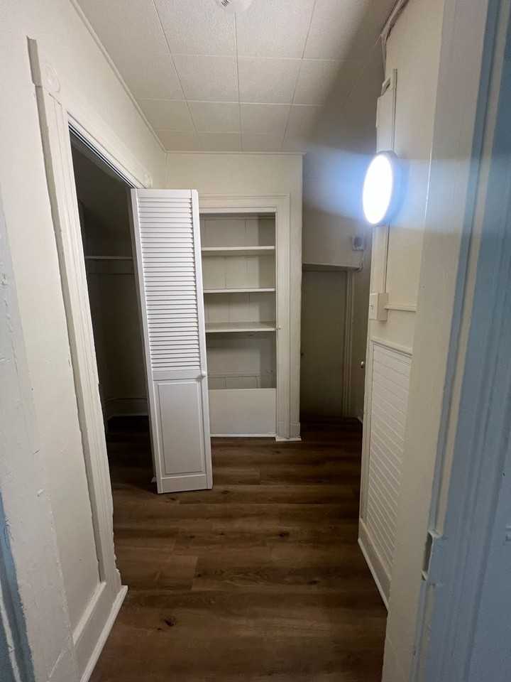 114 1/2  S Queen St - Photo 2 of 15