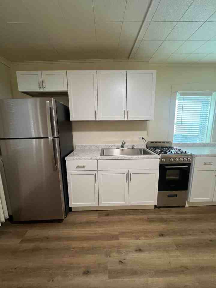 114 1/2  S Queen St - Photo 7 of 15