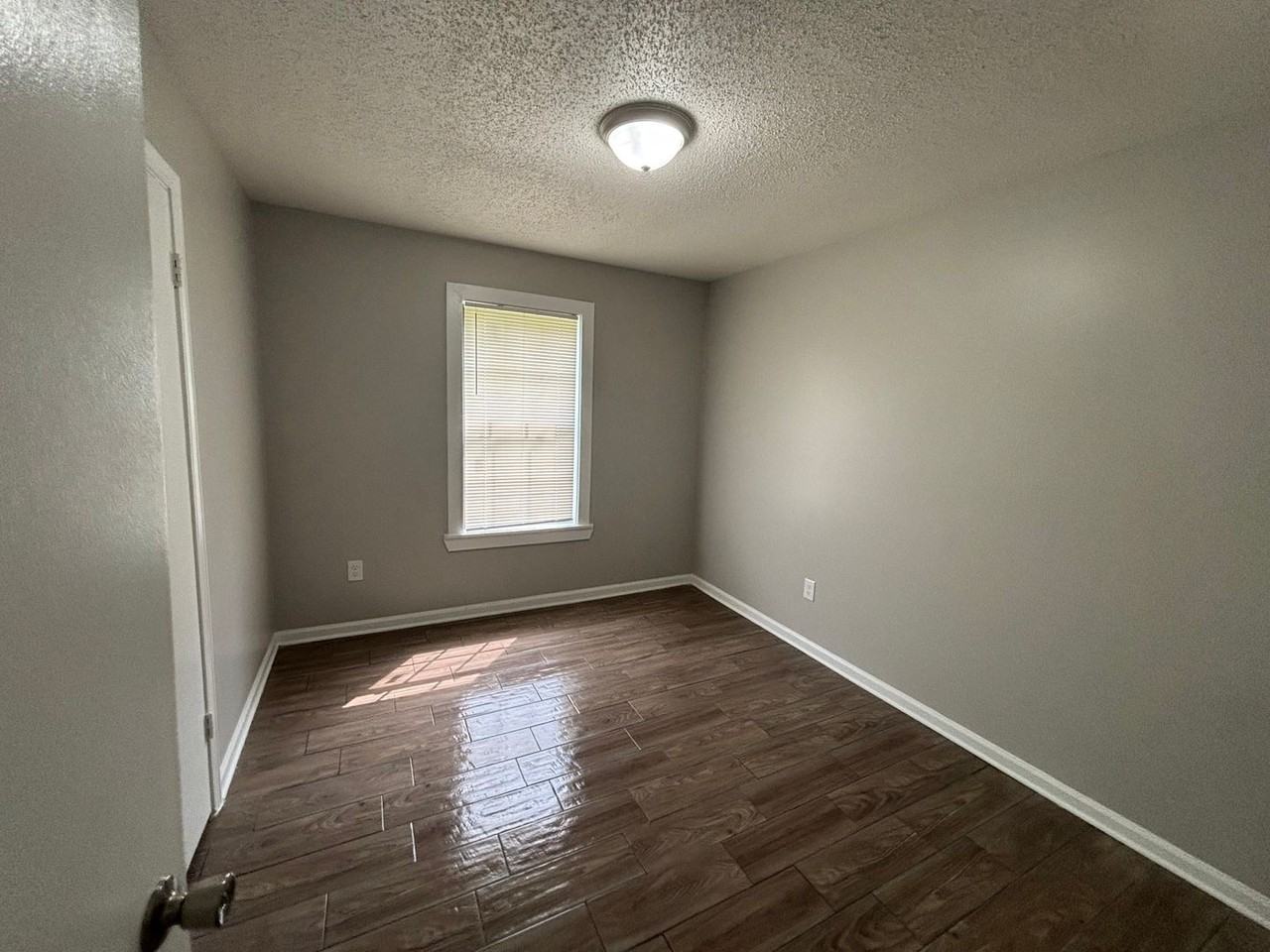 5293 Beaverton Dr - Photo 5 of 14