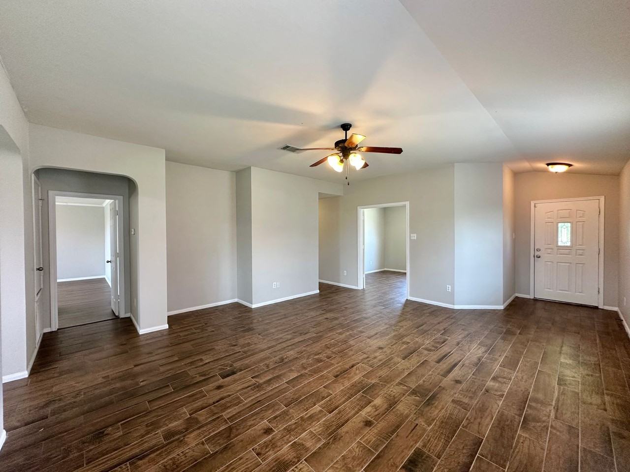 506 Constellation Dr - Photo 4 of 22