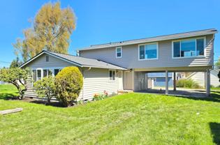 BlyLua - Photo 1 of 1