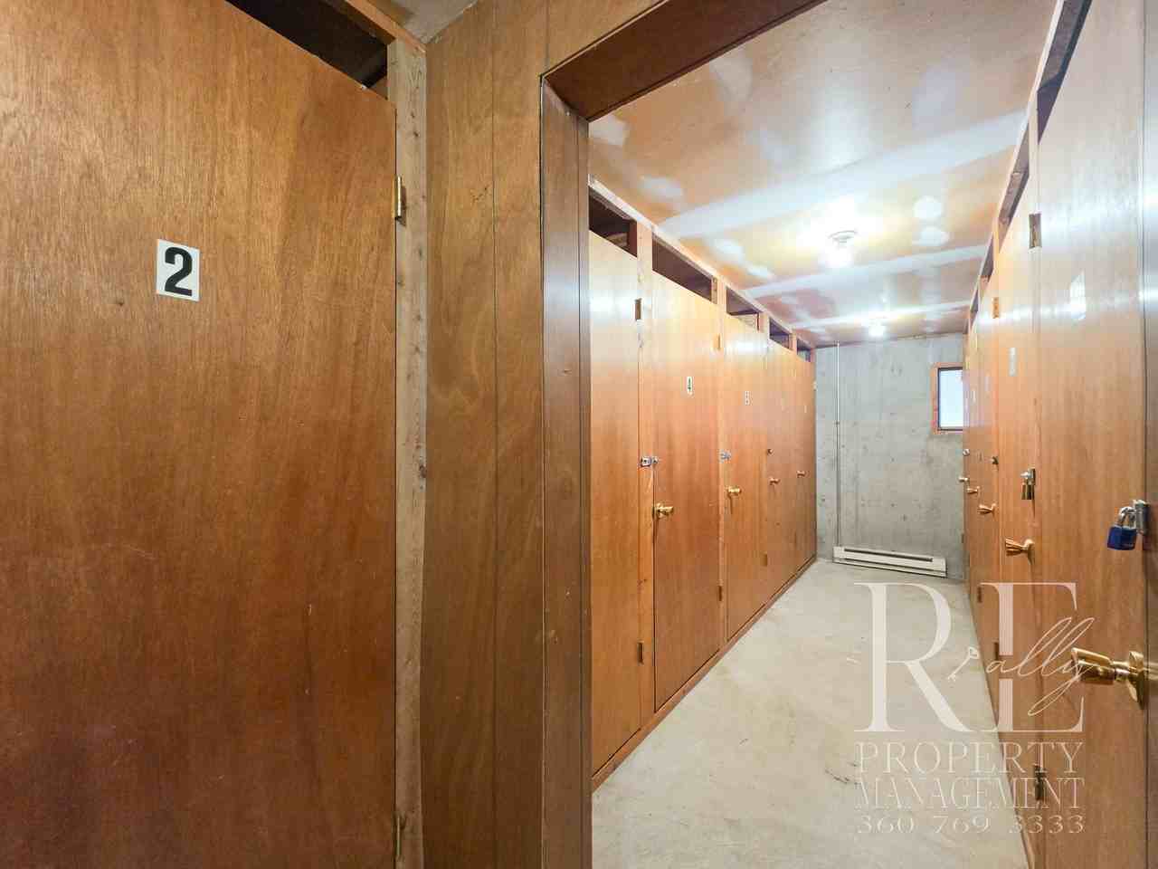 Camelot - Photo 4 of 36