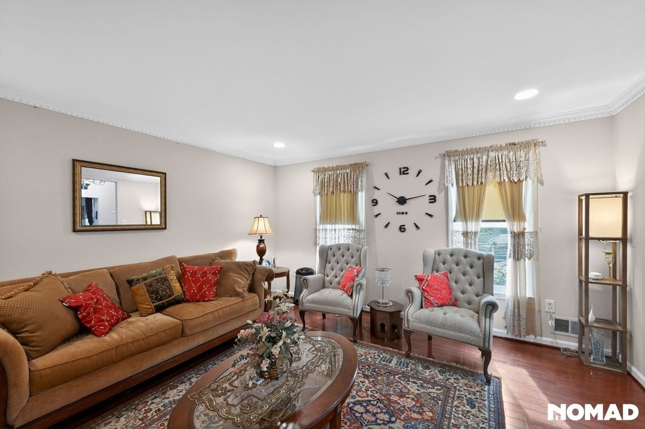 13648 Spinning Wheel Dr - Photo 6 of 39