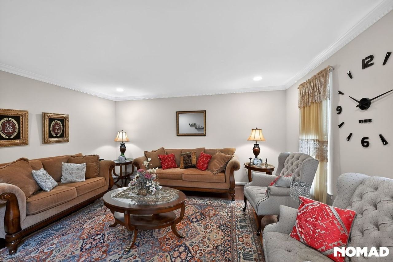 13648 Spinning Wheel Dr - Photo 7 of 39