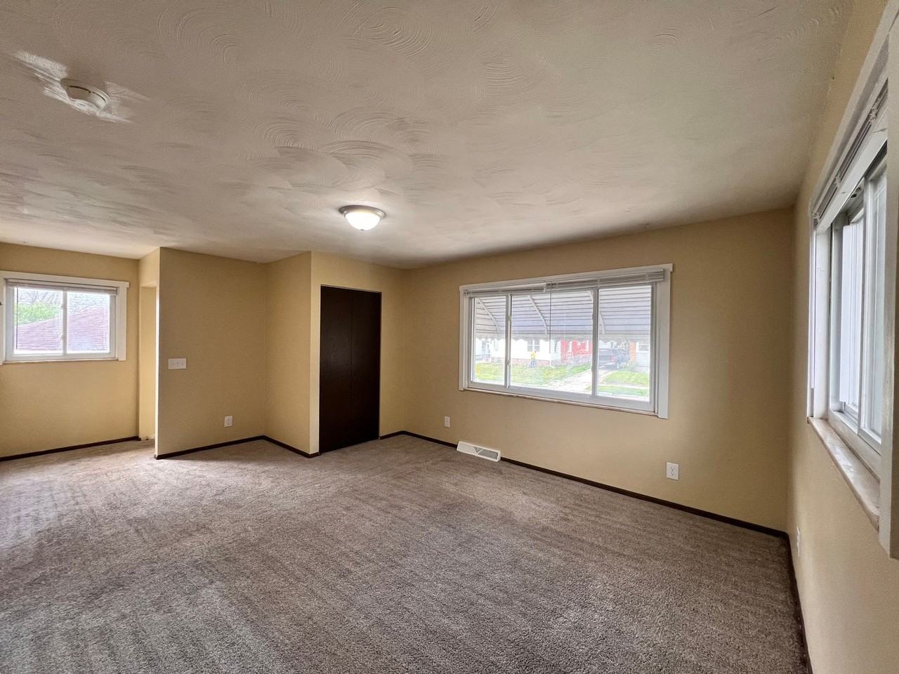 3606 Doyle St - Photo 2 of 16