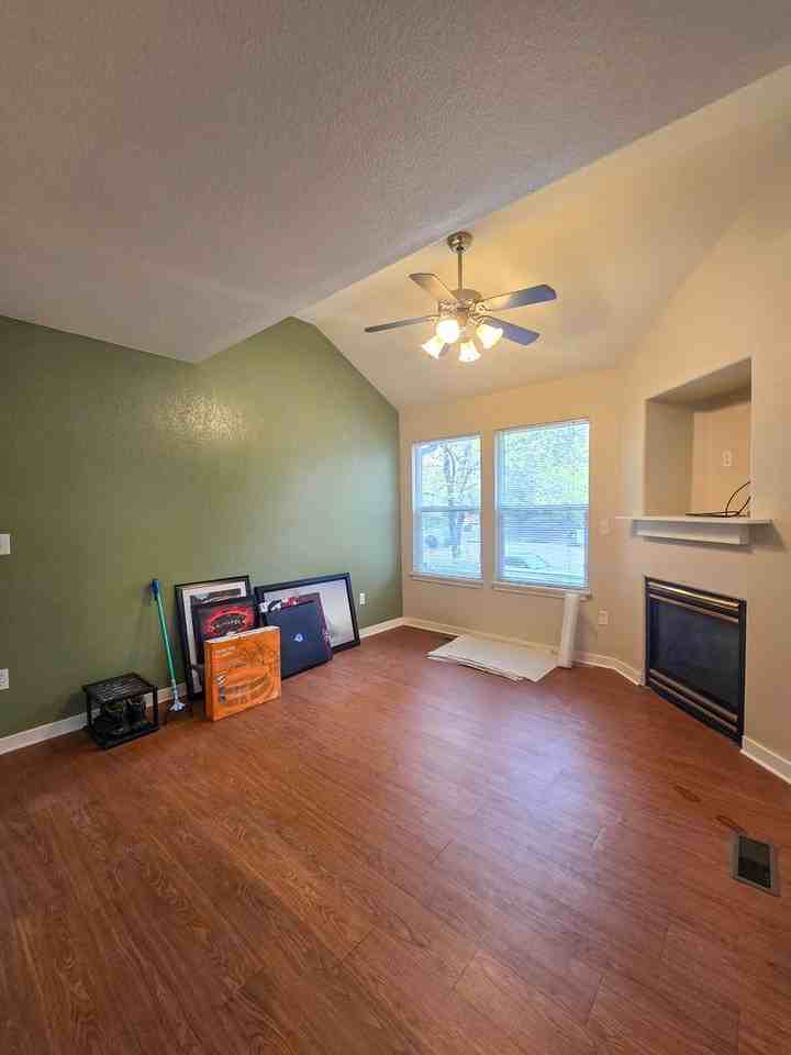 2111 N Fork Dr - Photo 3 of 16