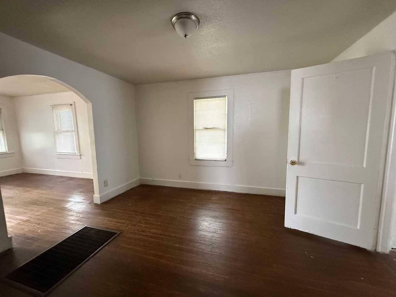 1807 N Atlanta Ave - Photo 7 of 8