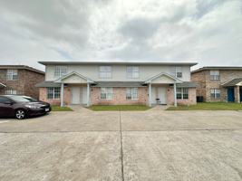 featured image of 3206 Hereford Ln