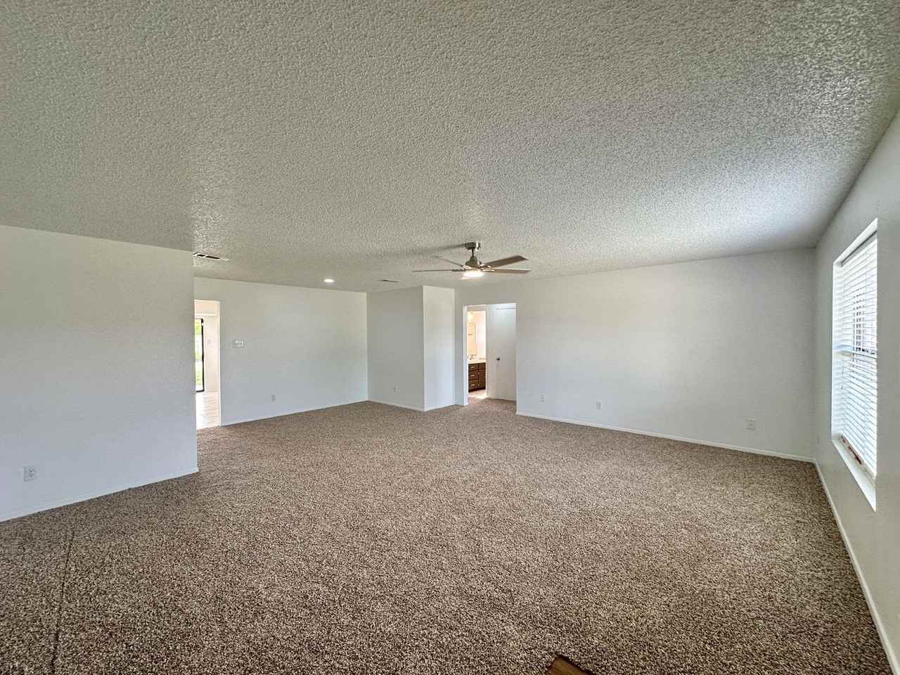 4612 Ronald Dr - Photo 2 of 32