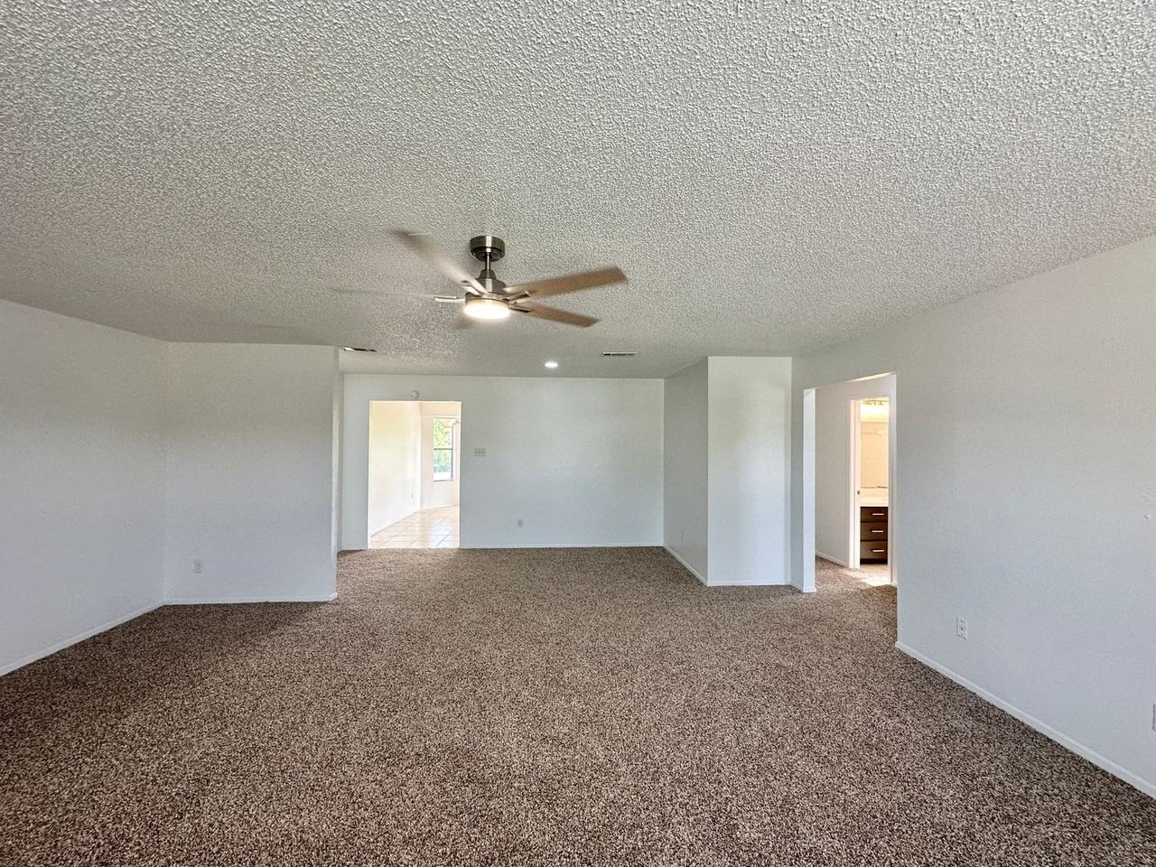 4612 Ronald Dr - Photo 3 of 32
