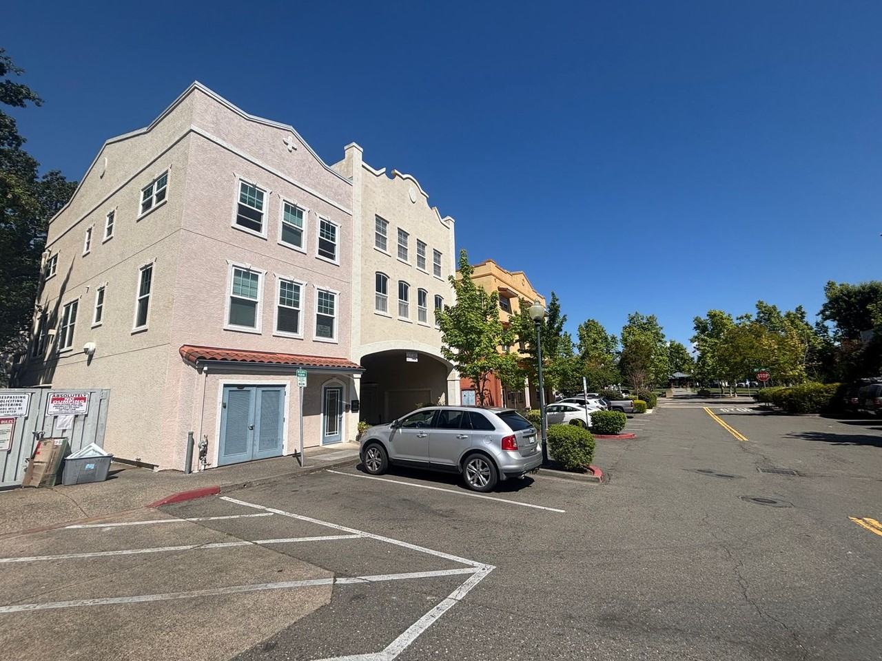 776 Mcclelland Dr - Photo 2 of 20