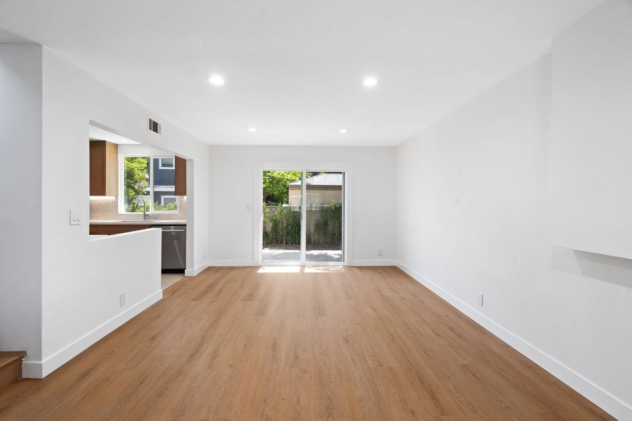 12024 Alberta Dr - Photo 5 of 21