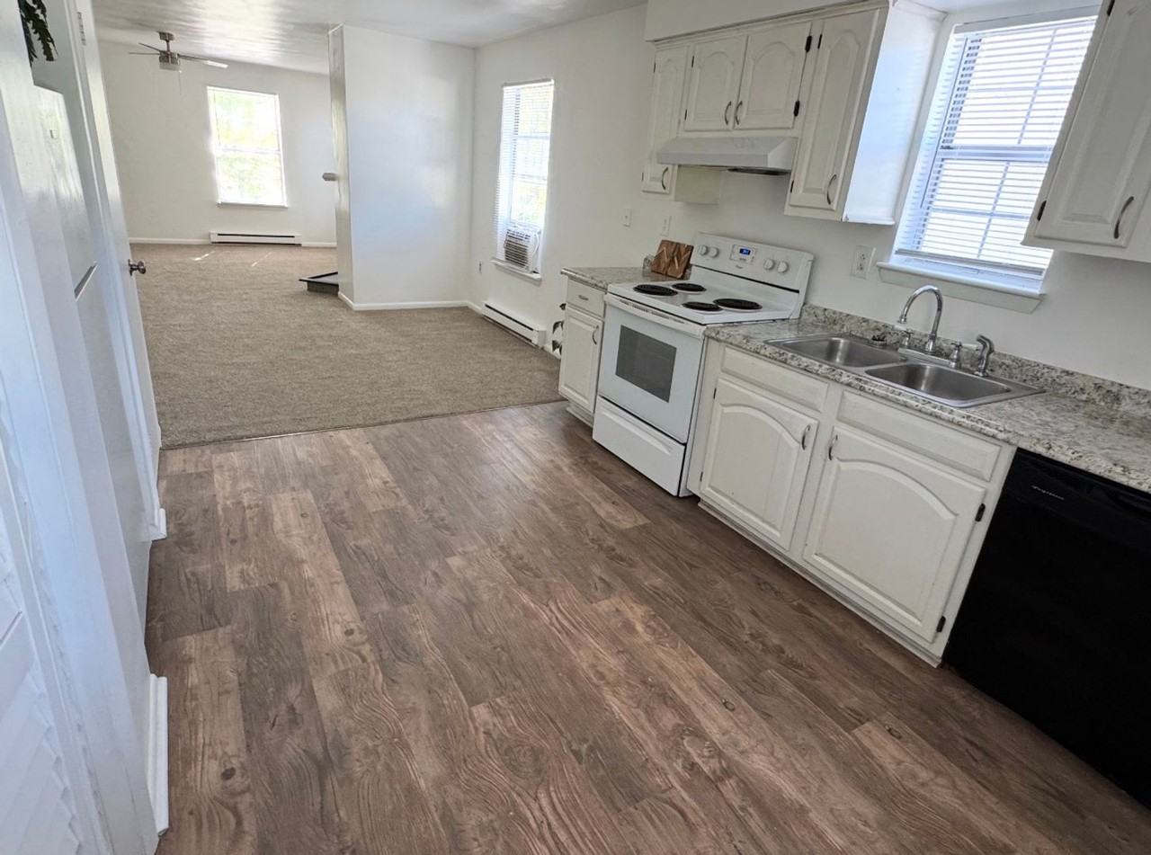 1014 E Balview Ave - Photo 2 of 17