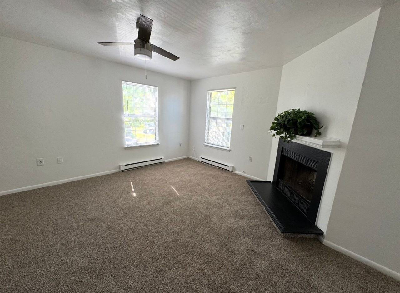 1014 E Balview Ave - Photo 4 of 17