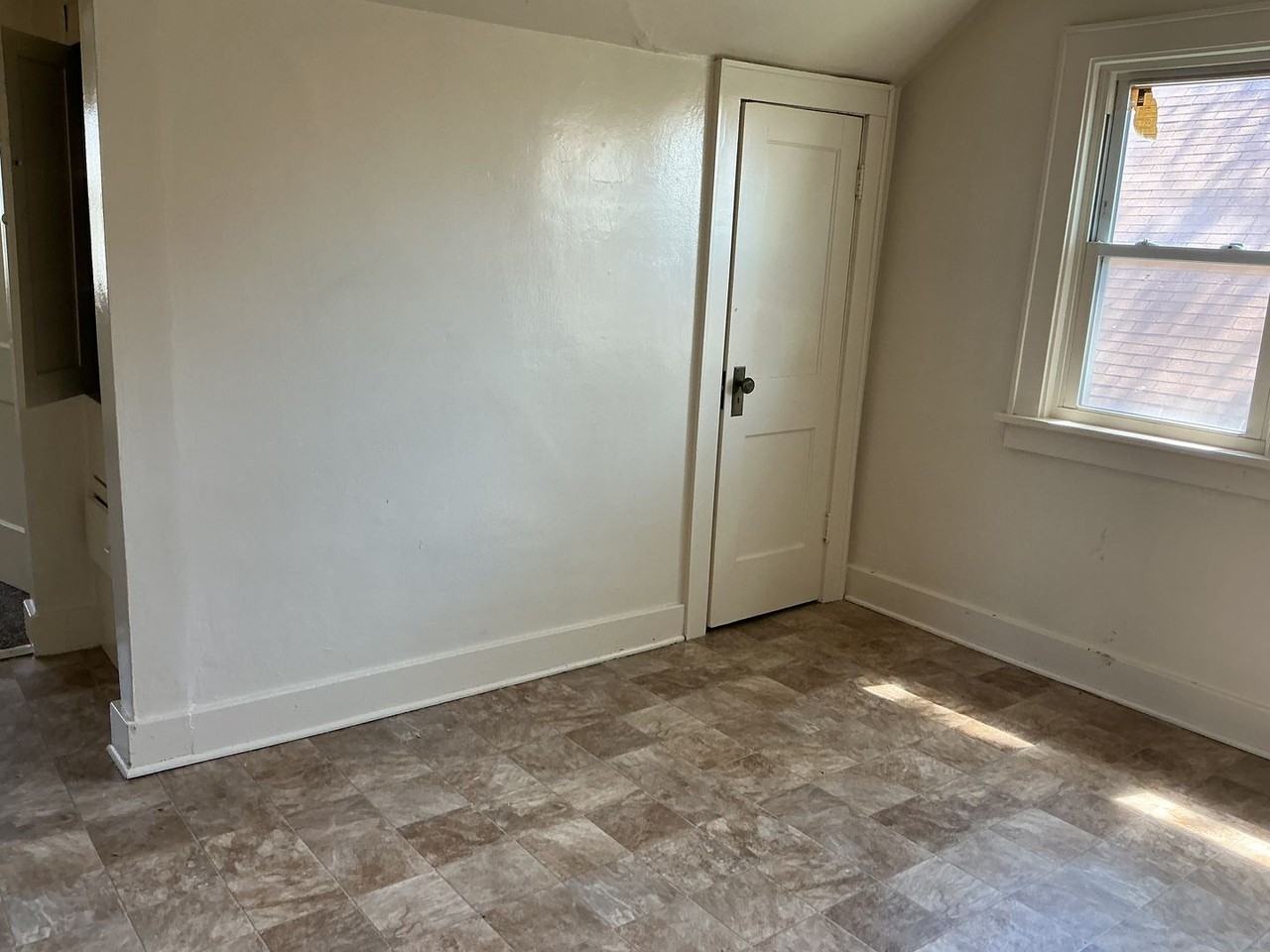 5239 N 38th St - Photo 6 of 10