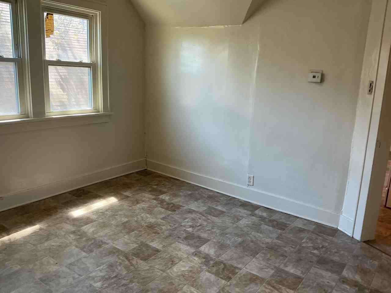 5239 N 38th St - Photo 7 of 10