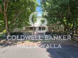 featured image of 14 N Clinton St