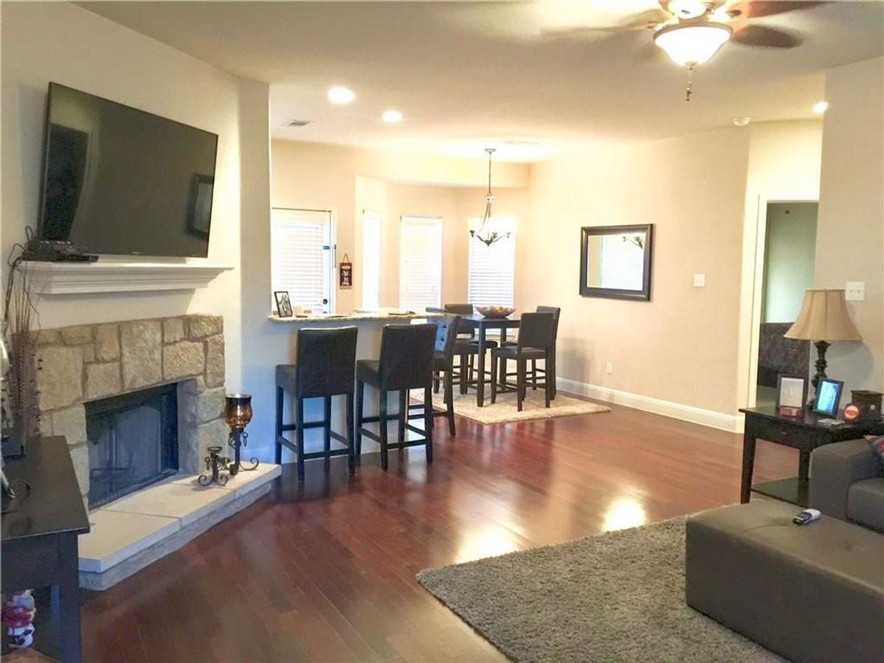 10052 Janet Loop - Photo 3 of 10