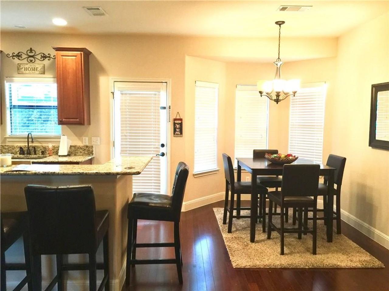 10052 Janet Loop - Photo 4 of 10