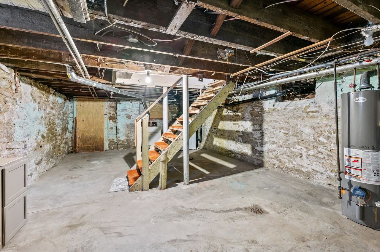 304 Marlow St - Photo 3 of 16