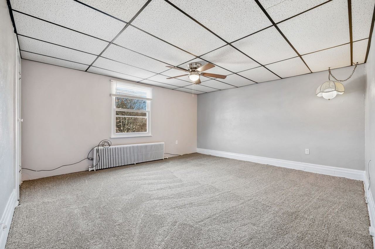 304 Marlow St - Photo 7 of 16