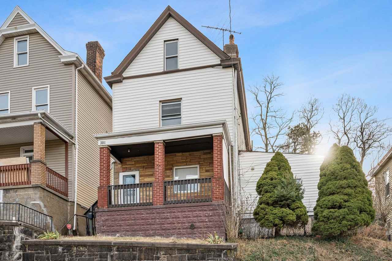 304 Marlow St - Photo 3 of 16