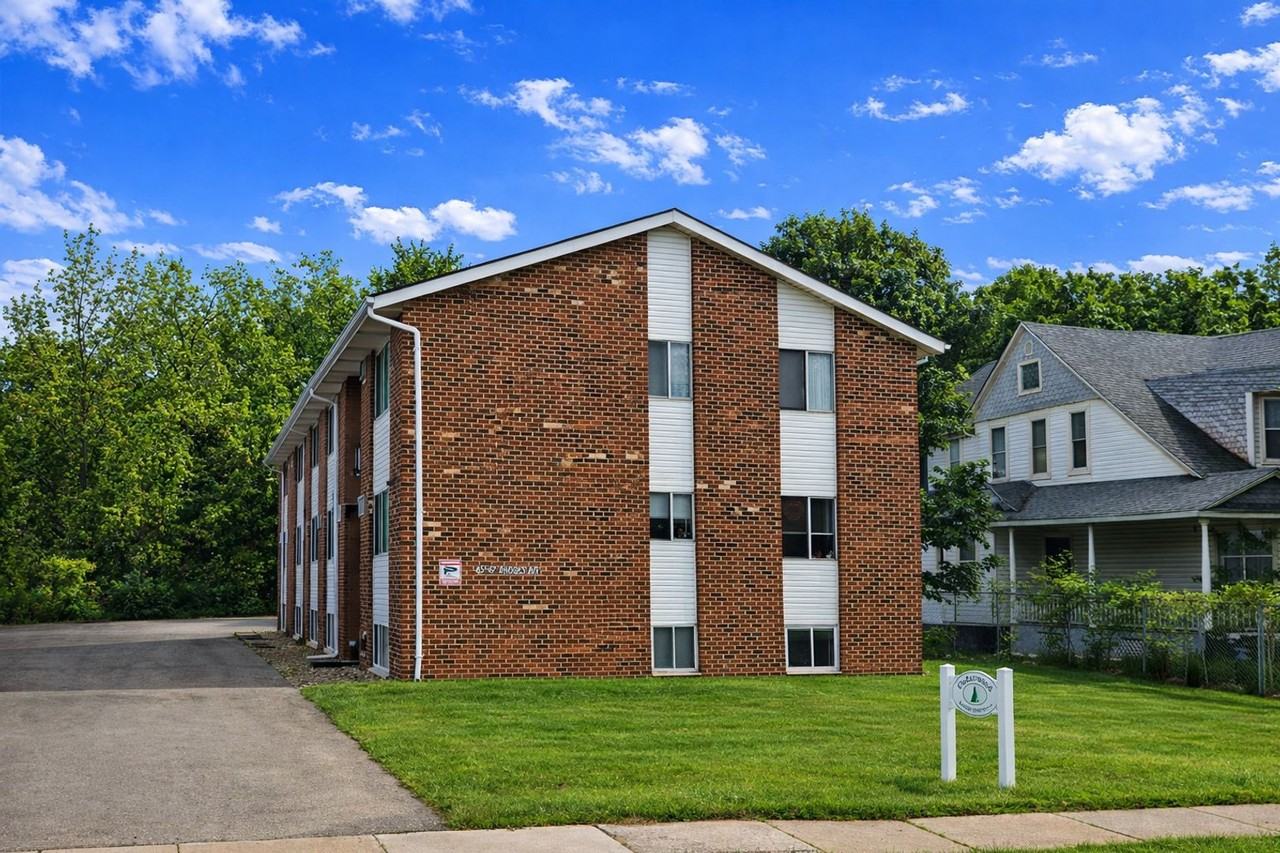 47 Rhodes Ave - Photo 2 of 10