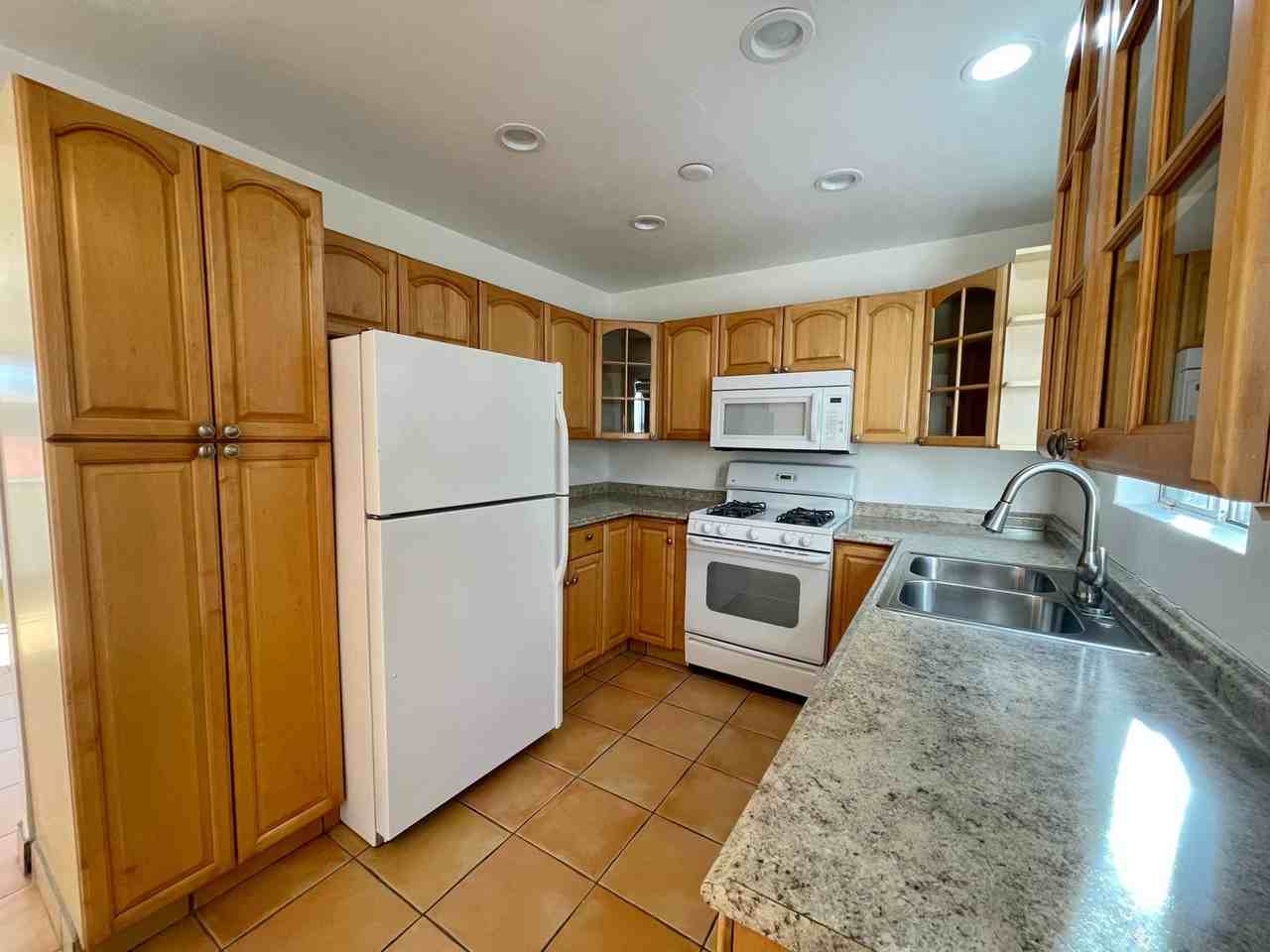 73555 Shadow Mountain Dr #04 - Photo 4 of 9