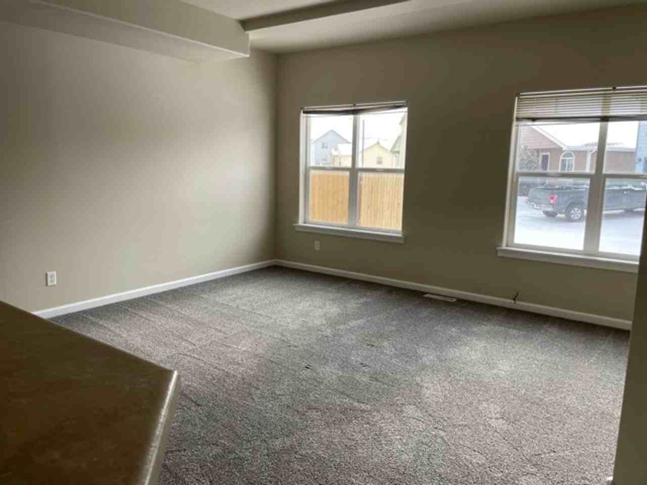 3371 Chaparral - Photo 4 of 17