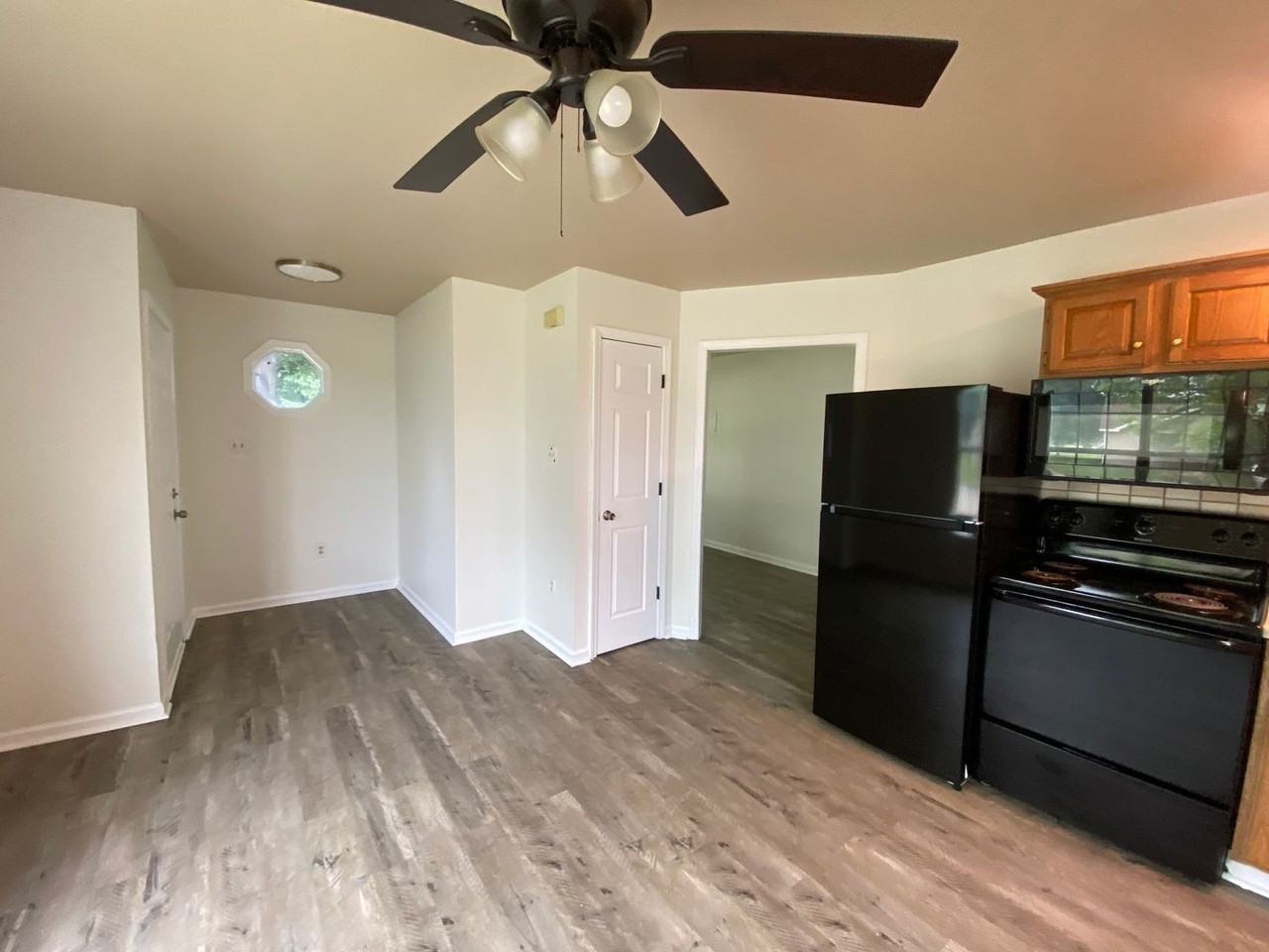 228 Ambrea Dr - Photo 6 of 8