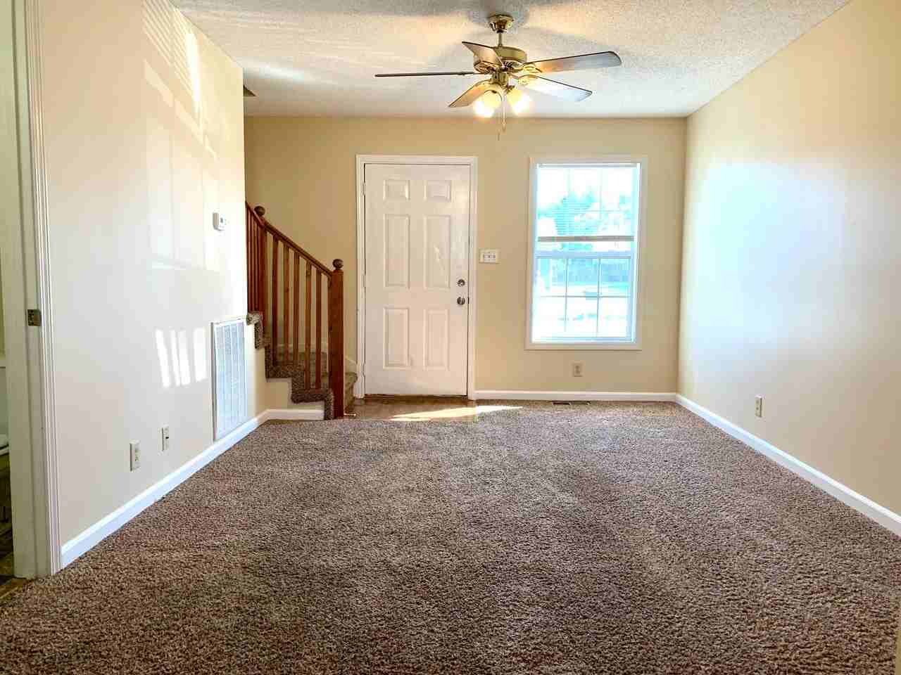 811 Flyer Ct - Photo 3 of 20