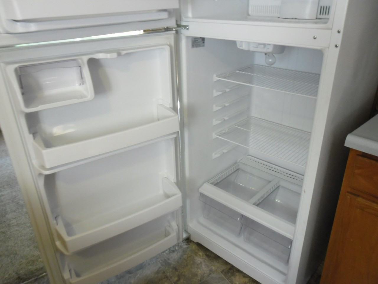 3411 E Bailey Rd - Photo 3 of 11