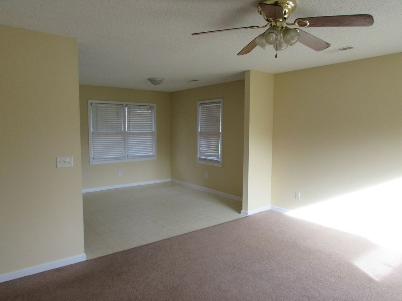 100 Annie Ct - Photo 2 of 8