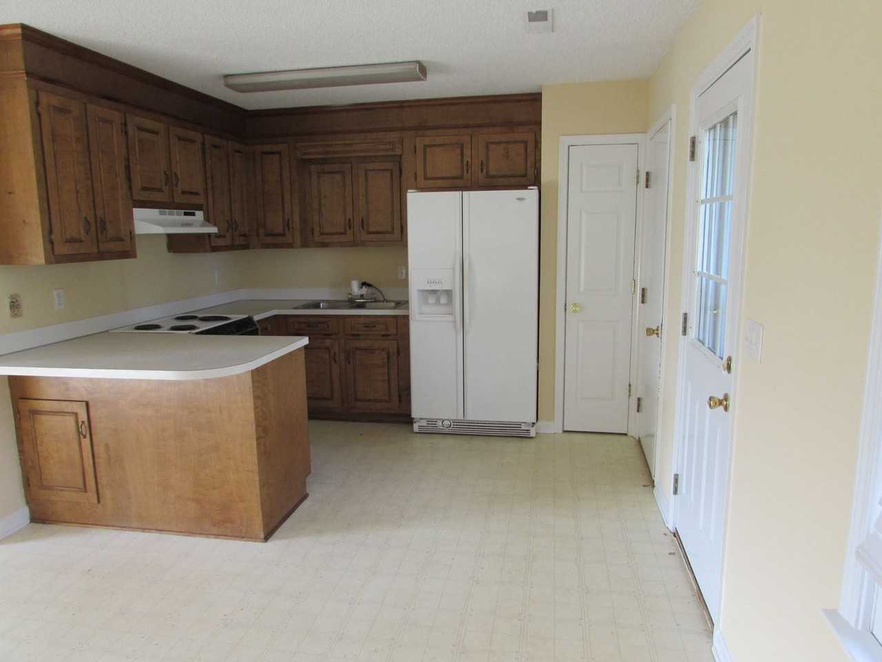 100 Annie Ct - Photo 3 of 8