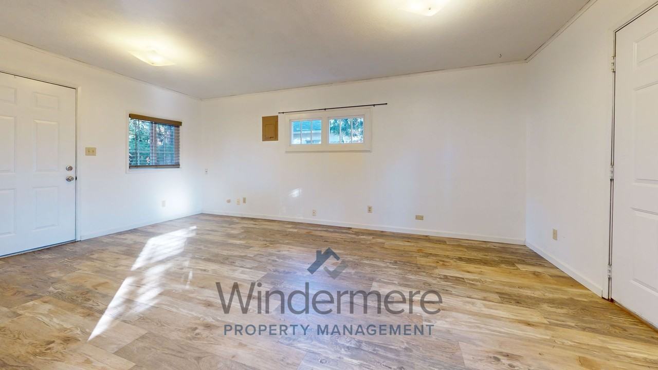 512 Columbia St - Photo 4 of 14