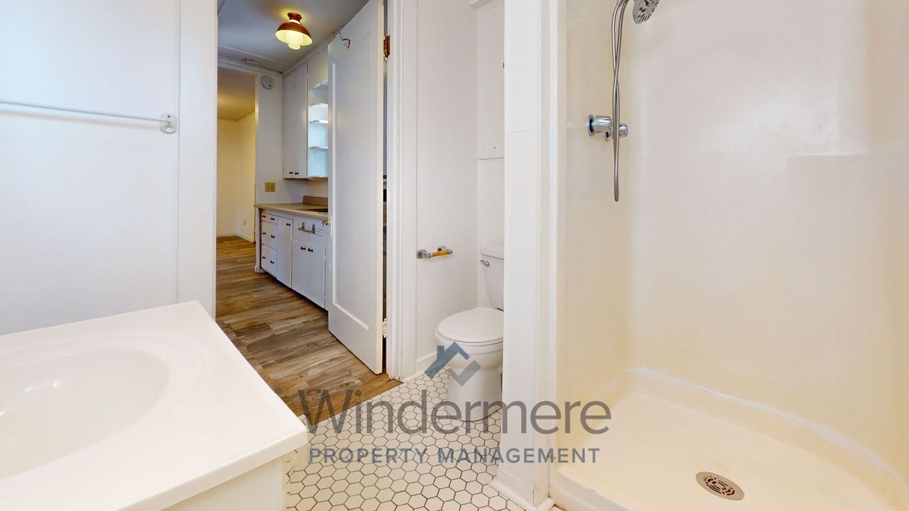 512 Columbia St - Photo 7 of 14