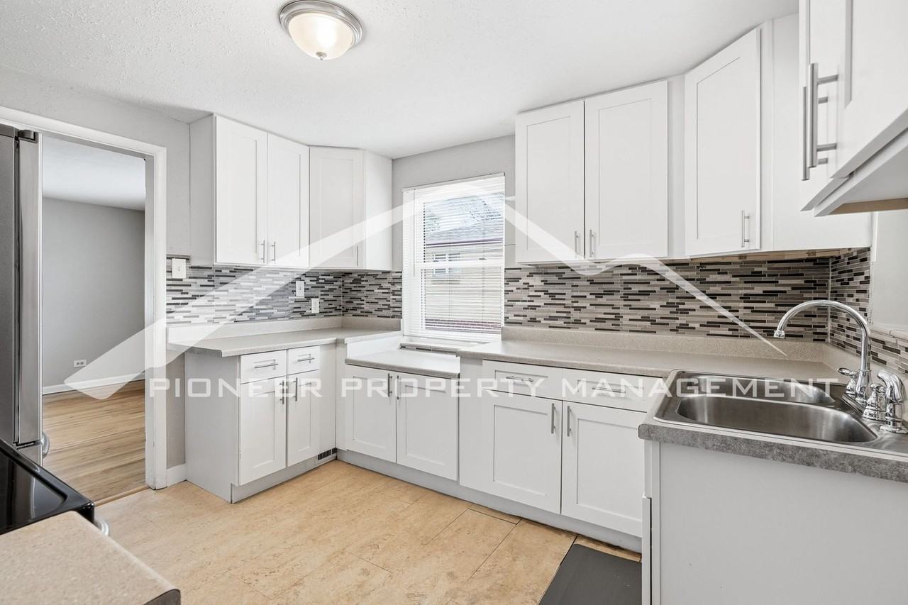 4564 E Mexico Ave - Photo 7 of 22