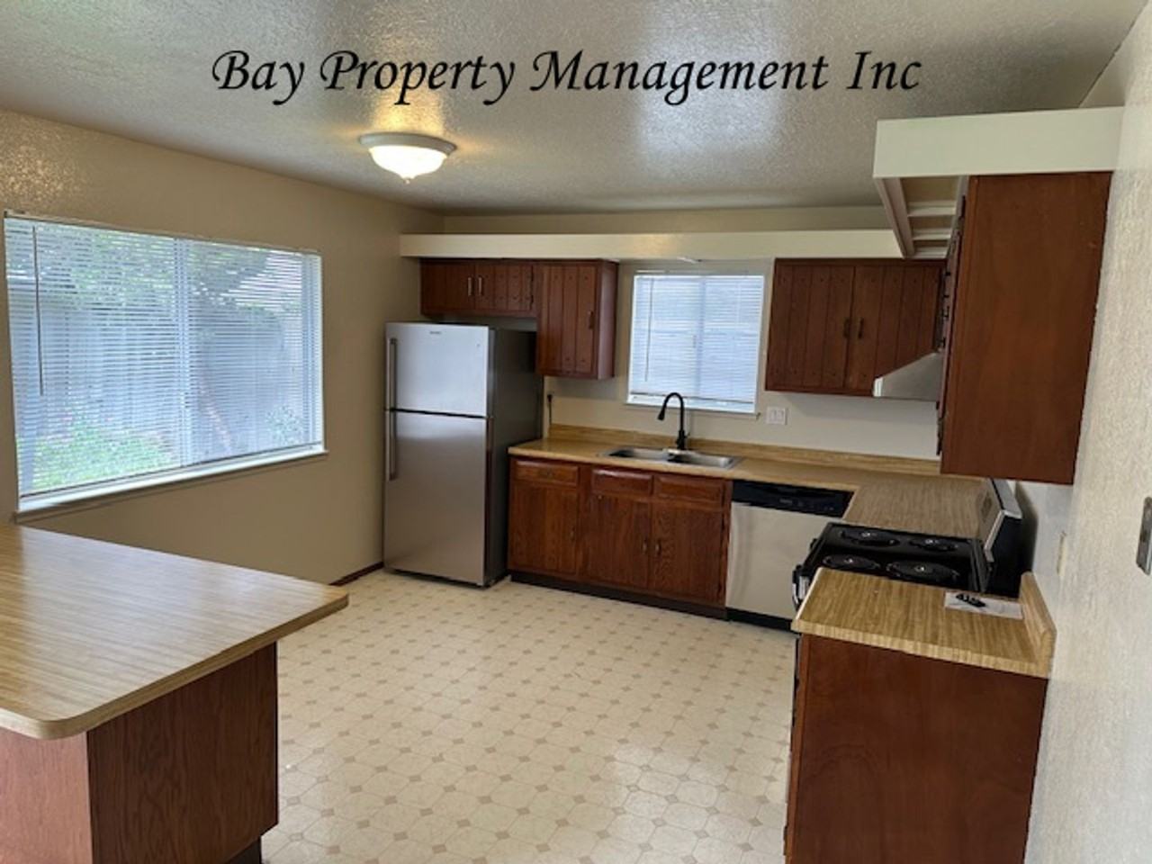 722 Saint Helen Way - Photo 3 of 12