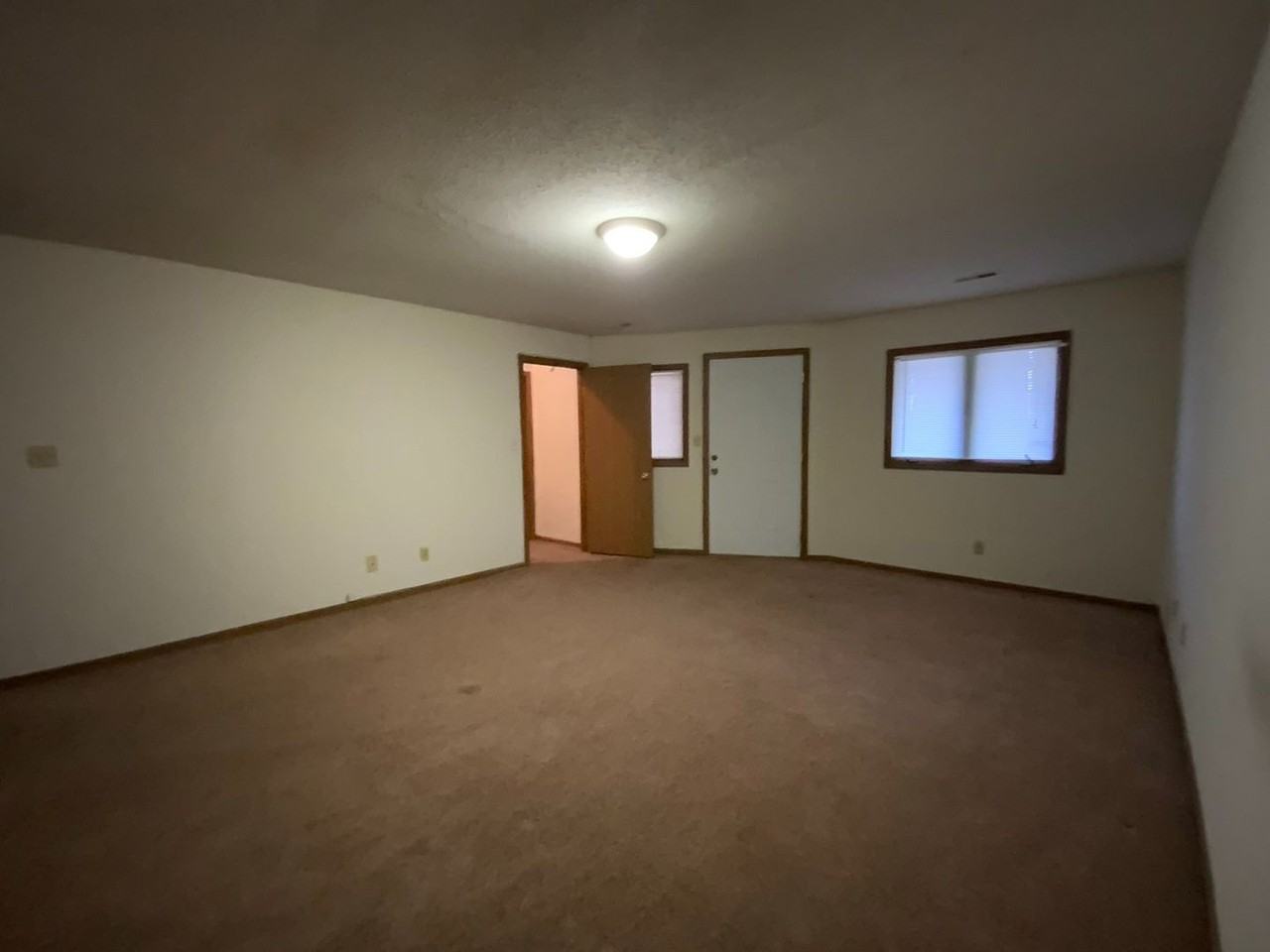 475 Foxfire Dr - Photo 4 of 28