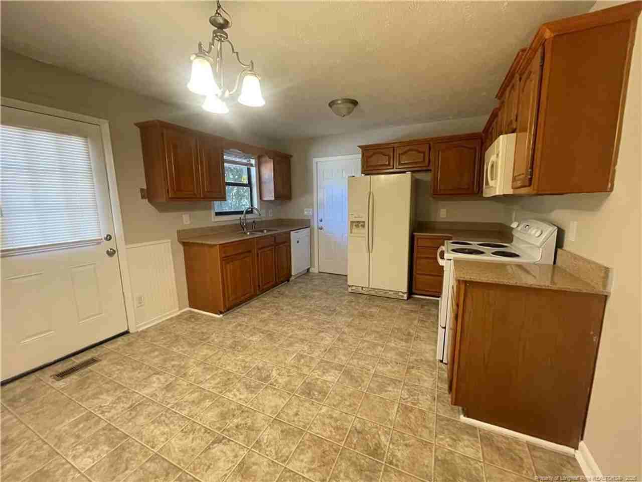 6916 Kizer Dr - Photo 3 of 14