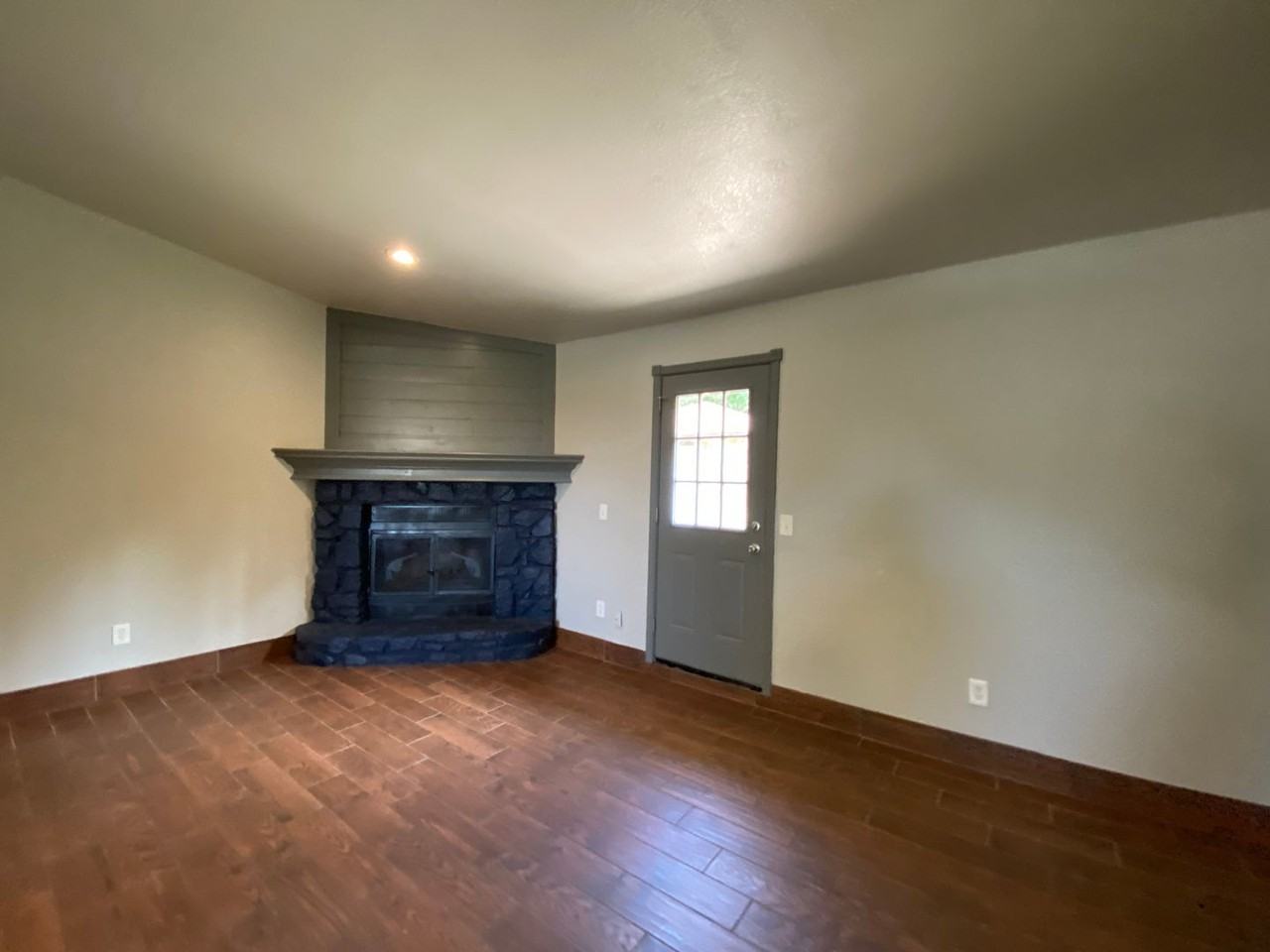 910 Oak Hill Rd - Photo 6 of 27