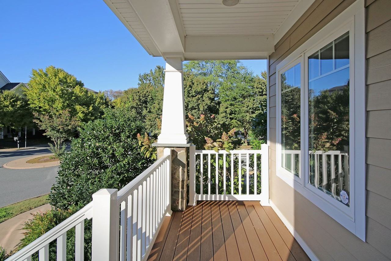 100 Burnet Way - Photo 2 of 31