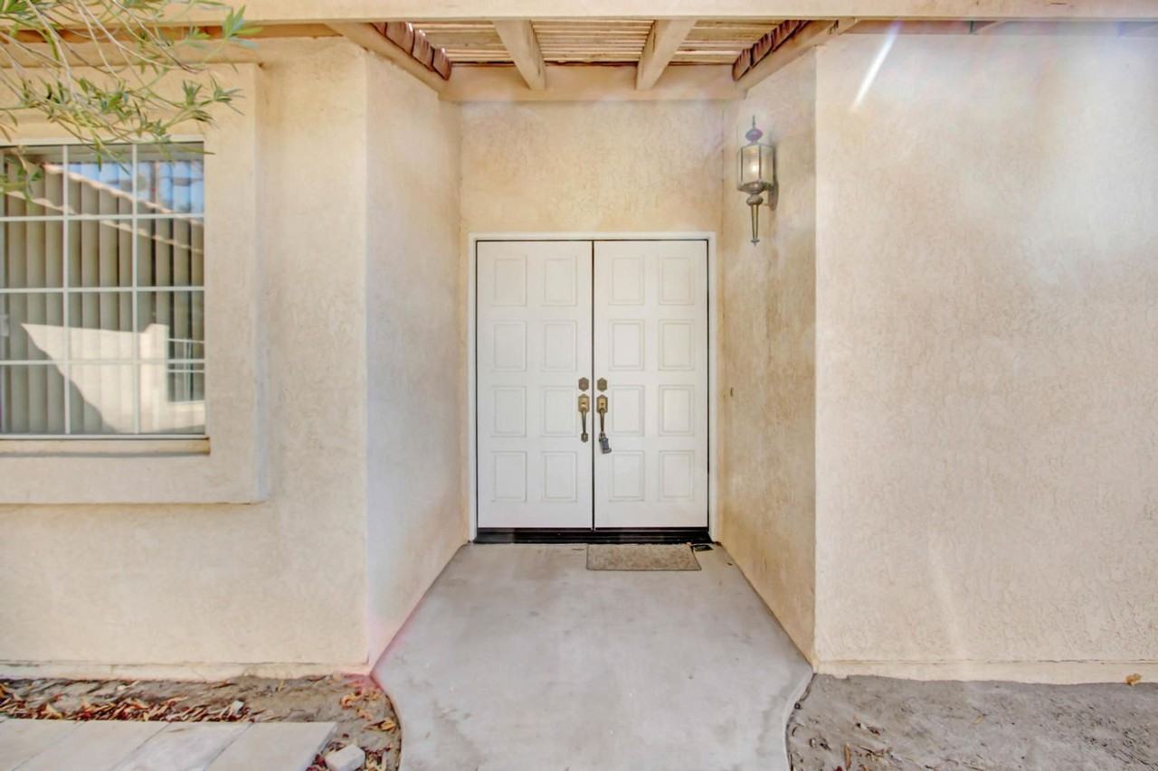43580 Texas Ave - Photo 6 of 18