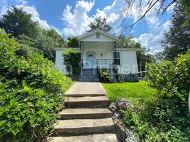 902 Pine St - Photo 1 of 1