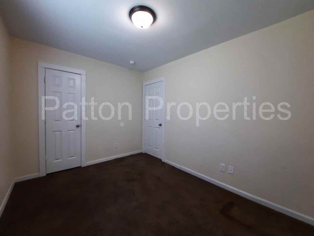 902 Pine St - Photo 7 of 13