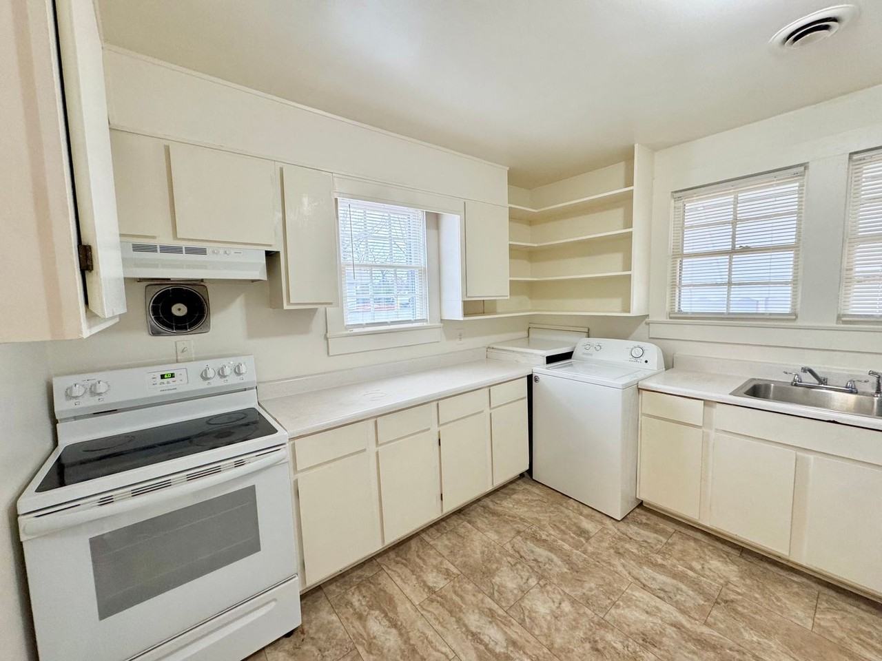 510 E Atlantic St - Photo 5 of 12
