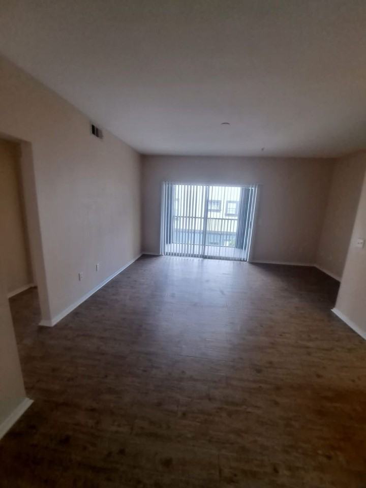 12914 Sanctuary Cove Dr - Photo 2 of 10